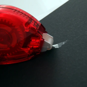 Klej w taśmie - 20 metrów w podajniku